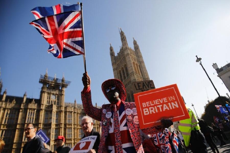 انگلیس باید تا جولای از اتحادیه اروپا خارج گردد