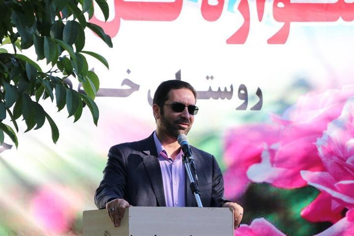 برگزاری چهارمین جشنواره گل محمدی در روستای خاوه اردهال شهرستان دلیجان