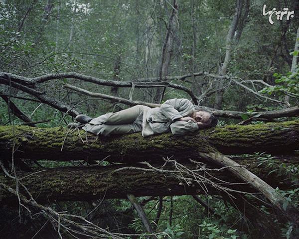 تصاویر باورنکردنی از کسانی که به تنهایی در جنگل زندگی می نمایند
