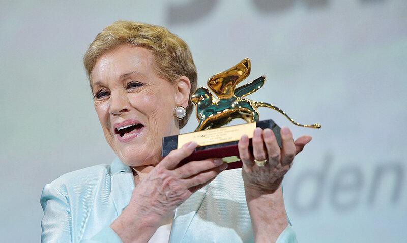 اهدای شیر طلایی افتخاری ونیز به ستاره 83 ساله آوای موسیقی
