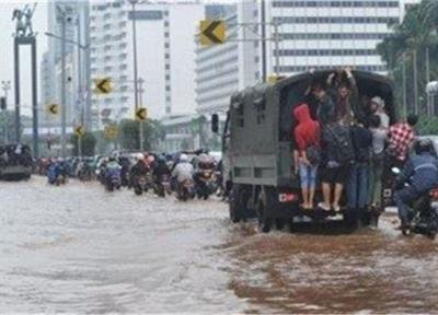 آواره شدن حدود 31 هزار نفر درپی سیل و رانش زمین در اندونزی