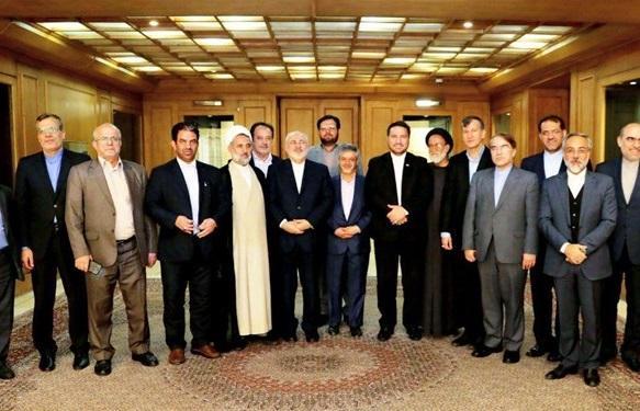 رئیس و جمعی از اعضای کمیسیون امنیت ملی با ظریف دیدار کردند رئیس و جمعی از اعضای کمیسیون امنیت ملی با ظریف ملاقات کردند