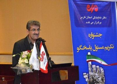 خبرنگاران رسانه ای منتقد و منصف است