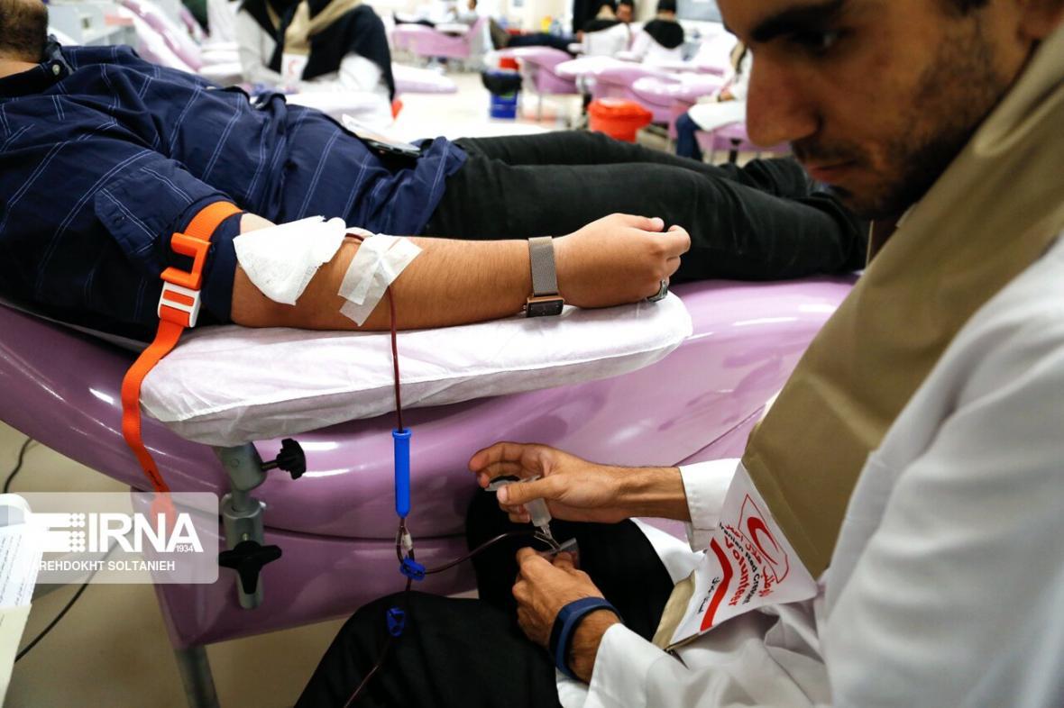 خبرنگاران کرونا در همدان؛ از توصیه های کارشناسان تا تشویق به اهدای خون