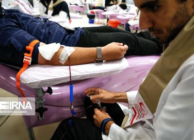 خبرنگاران کرونا در همدان؛ از توصیه های کارشناسان تا تشویق به اهدای خون