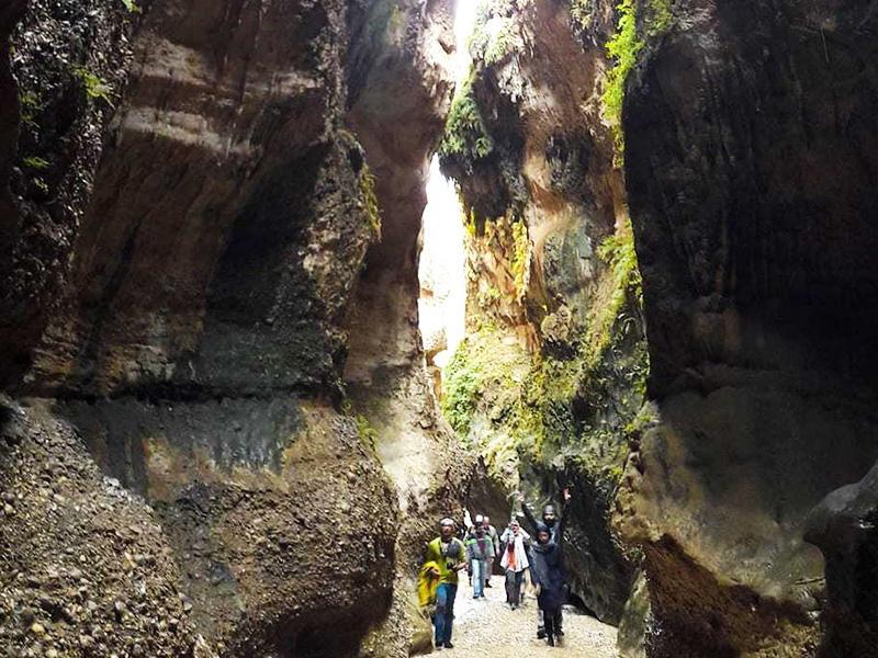 غار زینگان، بهشت فراموش نشدنی در ایلام