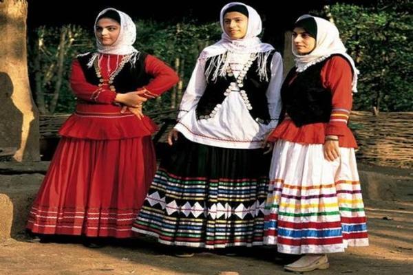 معرفی لباس محلی مازندرانی زنانه (مجموعه عکس)